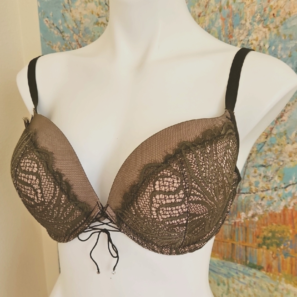 VS 38D VERY SEXY PUSHUP TIE FRONT GREEN
